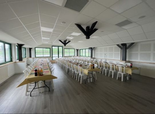 Organisez un Repas d’Entreprise Inoubliable avec Notre Service de Location !